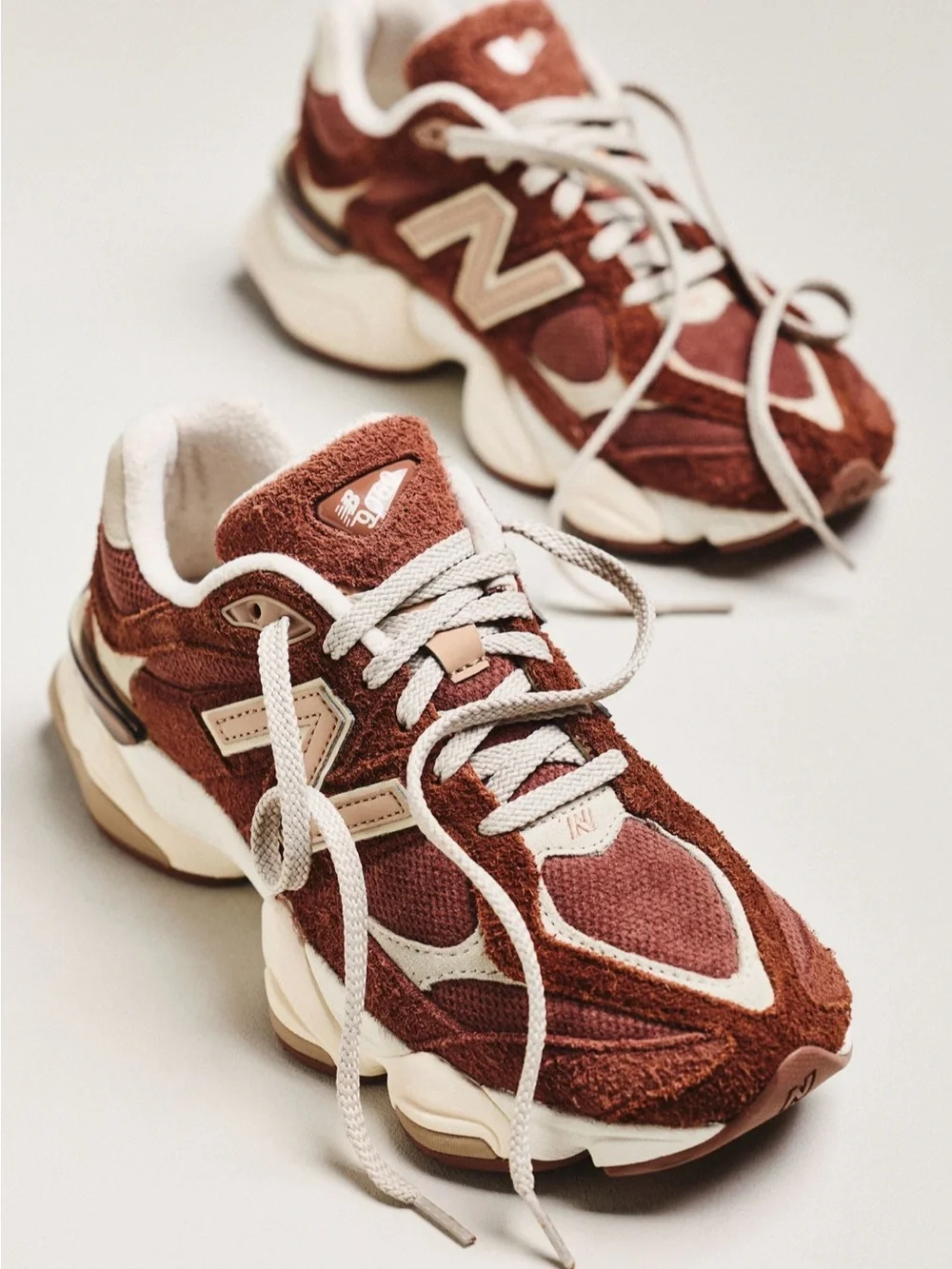 New Balance Women’s Brown 9060 Rich oak timber wolf